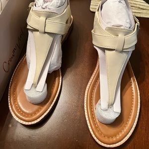 Brand new crown vintage beige sandals